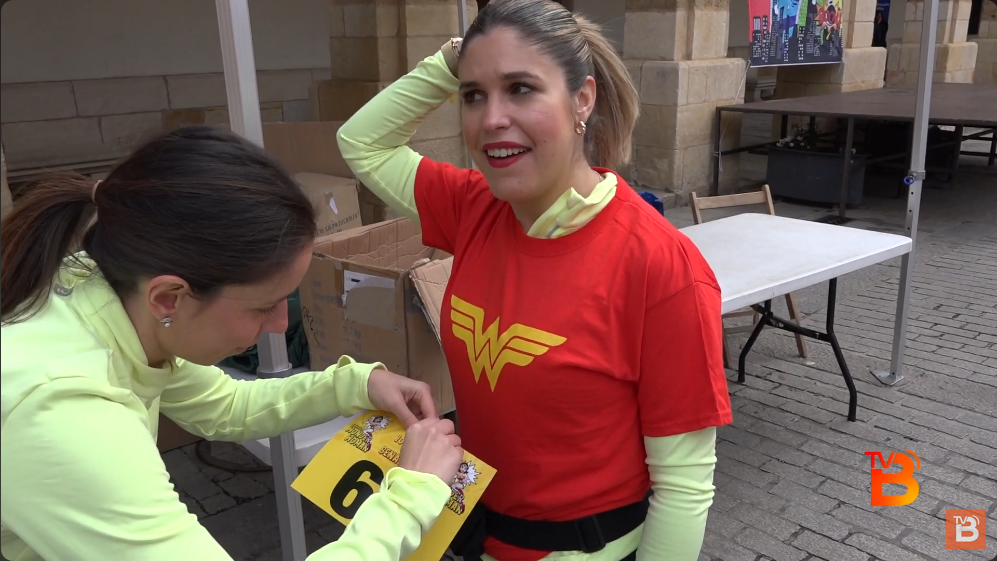 La carrera Wonder Woman llena Benavente de color y deporte - Televisión ...